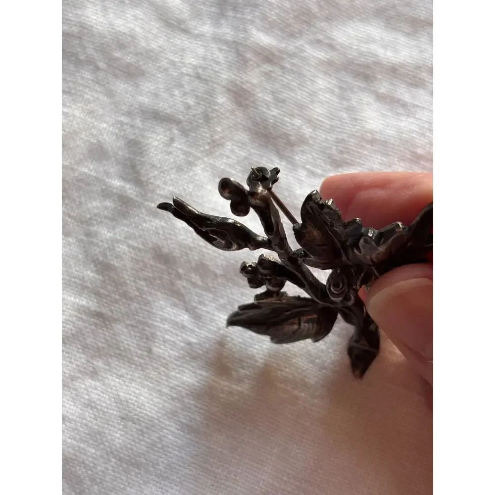 Unbranded clusters berries